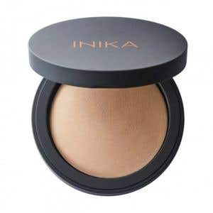 Inika Organic Prírodný zapečený minerálny púdrový make-up – odtieň Strength BIO 8 g